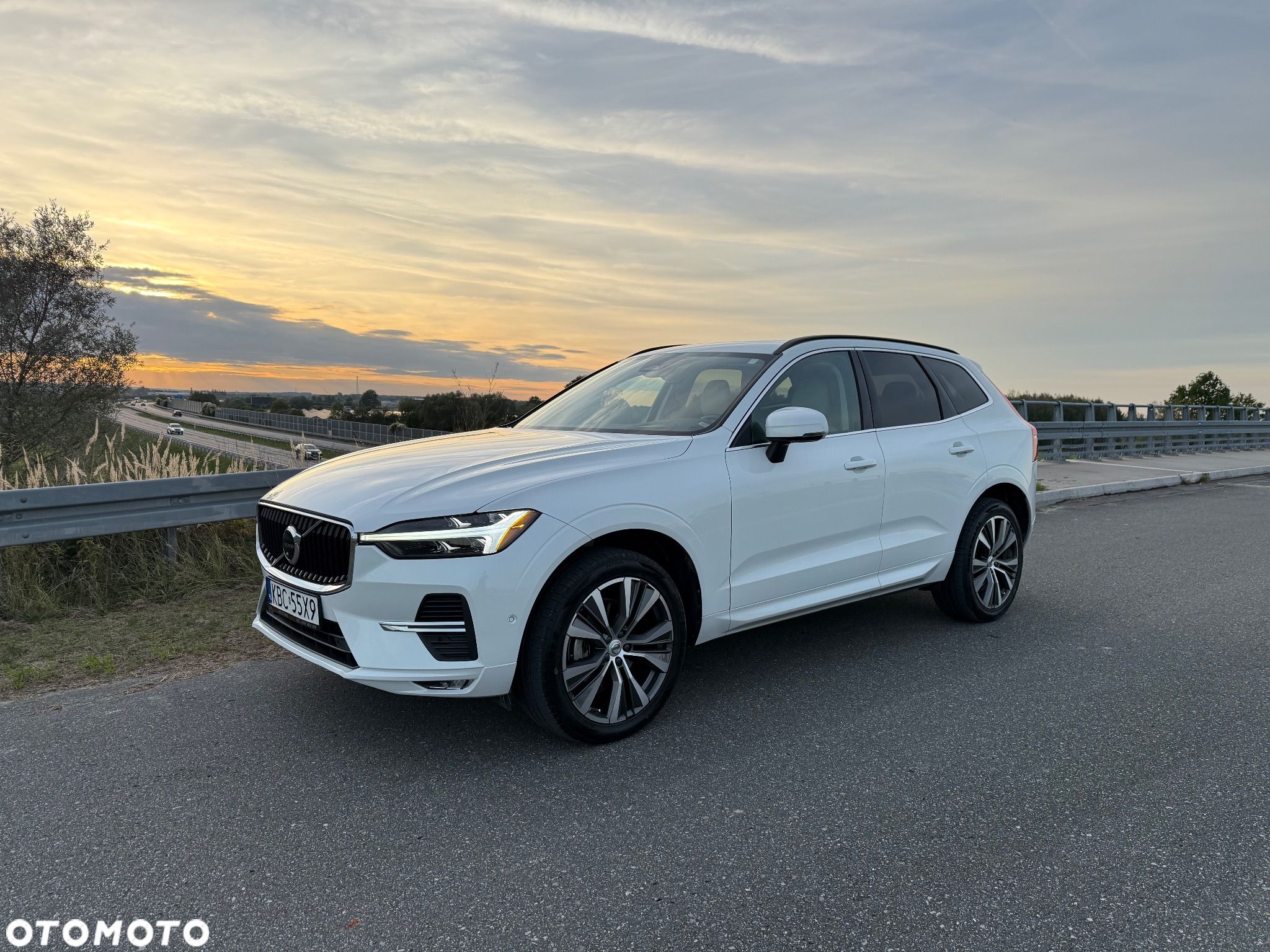 Volvo XC 60 B5 B AWD Geartronic Momentum Pro - 1