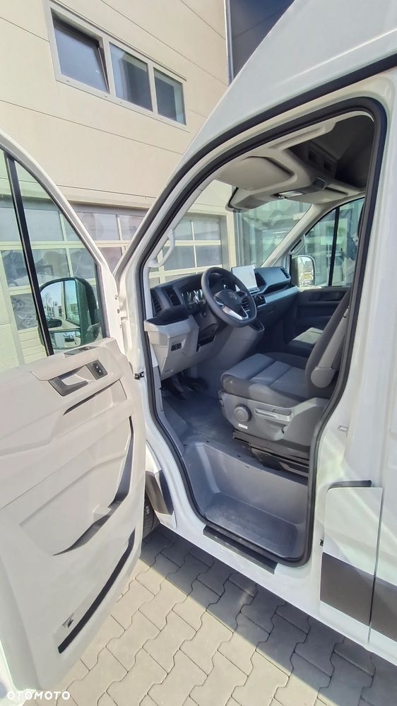 Volkswagen Crafter 35 Furgon - 8