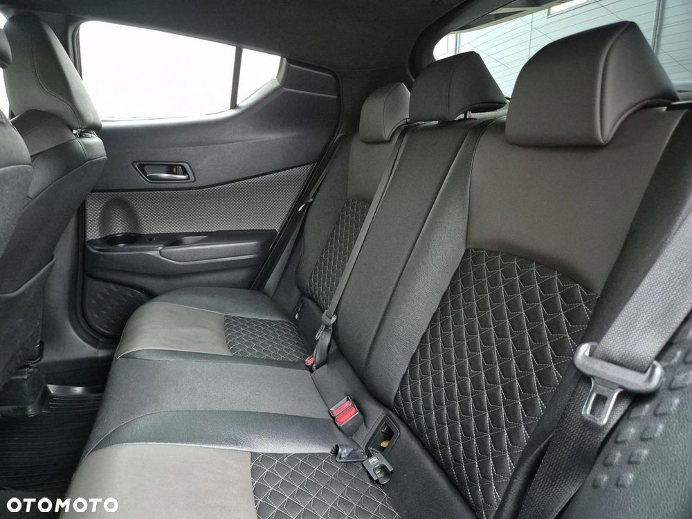 Toyota C-HR 1.8 Hybrid GPF Executive - 16