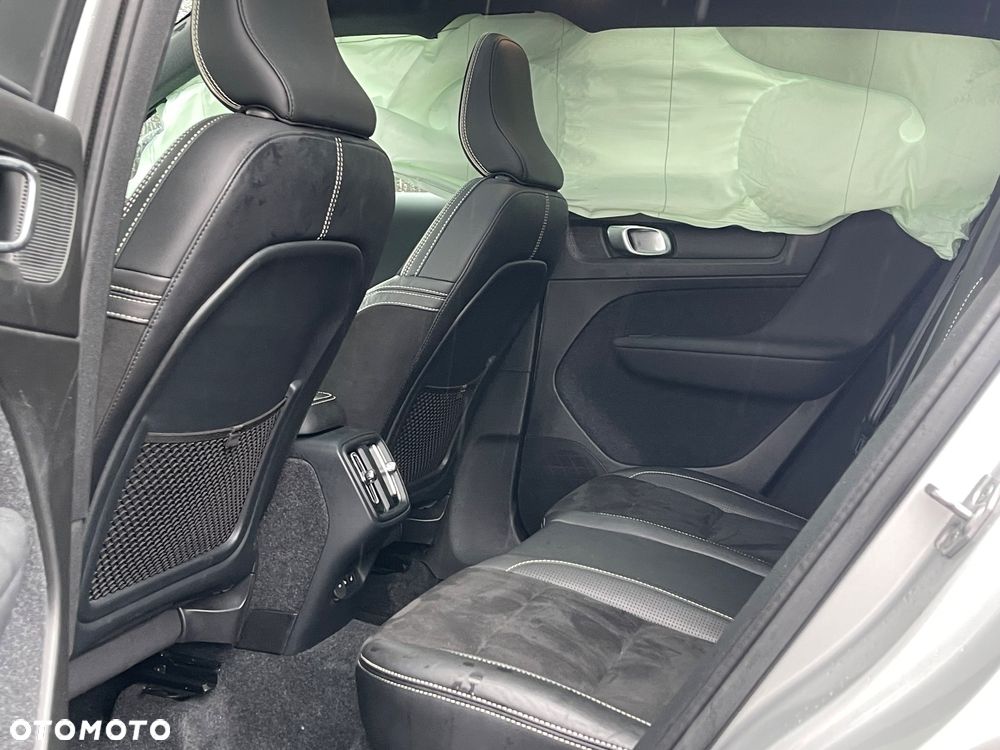 Volvo XC 40 D4 AWD Geartronic R-Design - 20