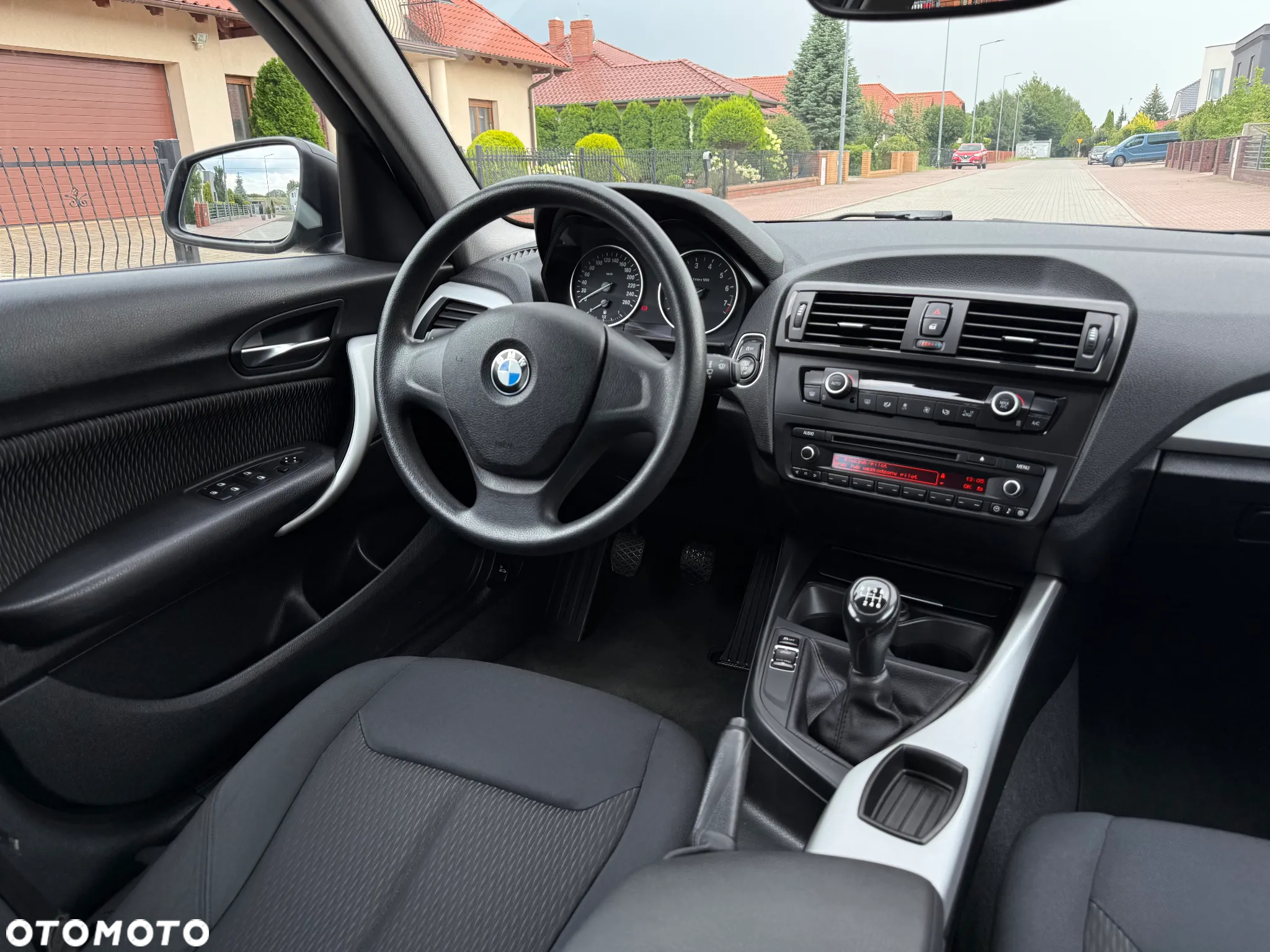 BMW Seria 1 116i - 28