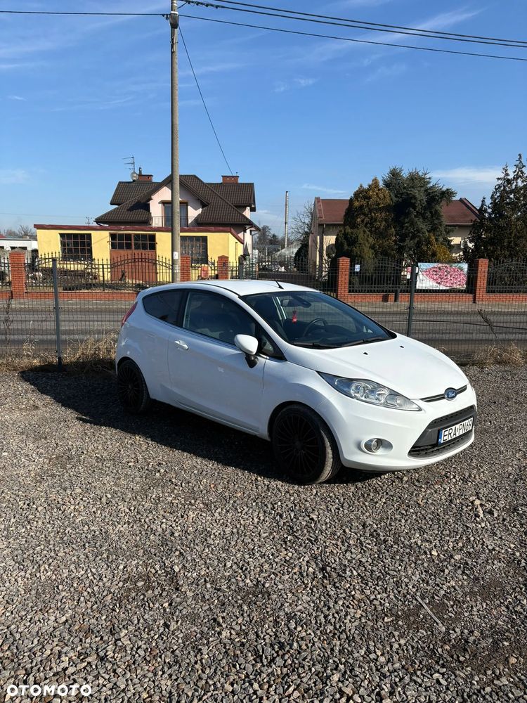 Ford Fiesta - 2