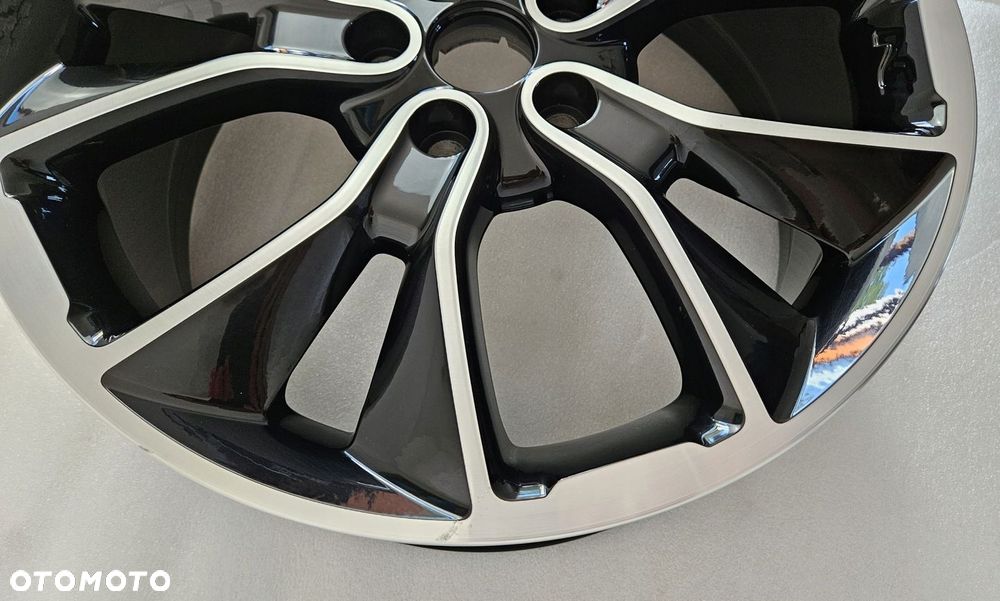 FELGA HYUNDAI i30 III TUCSON 8x19 19 ET55 5x114,3 - 9