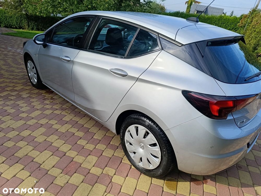 Opel Astra 1.2 T Elegance S&S - 9