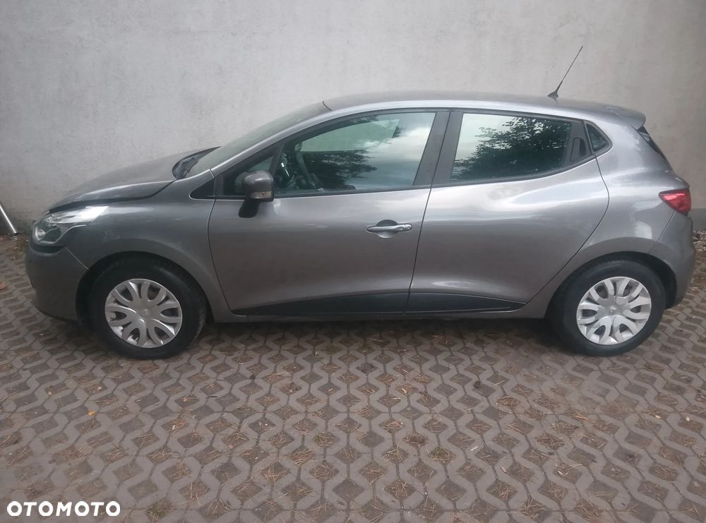 Renault Clio 1.2 16V Life - 8