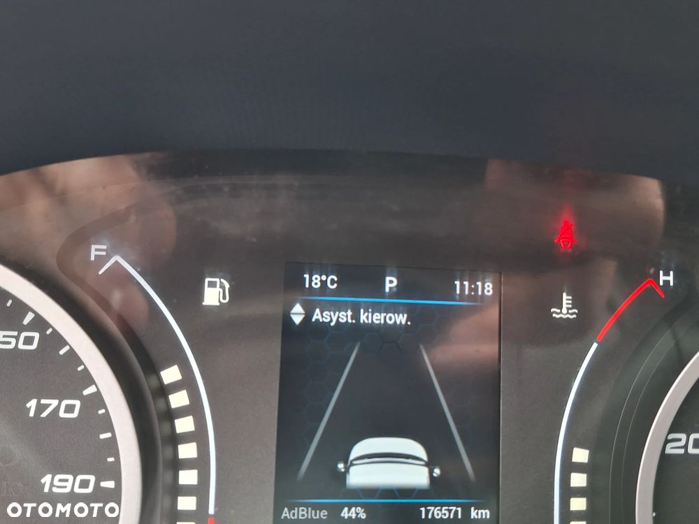 Iveco Daily 35S16 L4H2 Furgon VAN Blaszak Maxi Reflektory Full Led Euro 6 Skrzynia Biegów HI-MATIC 3 Miejsca Kamera Cofania Drzwi tylne Otwierane 270 Stopni Udźwig Haka 3500kg Radar Asystent Pasa Ruchu - 26