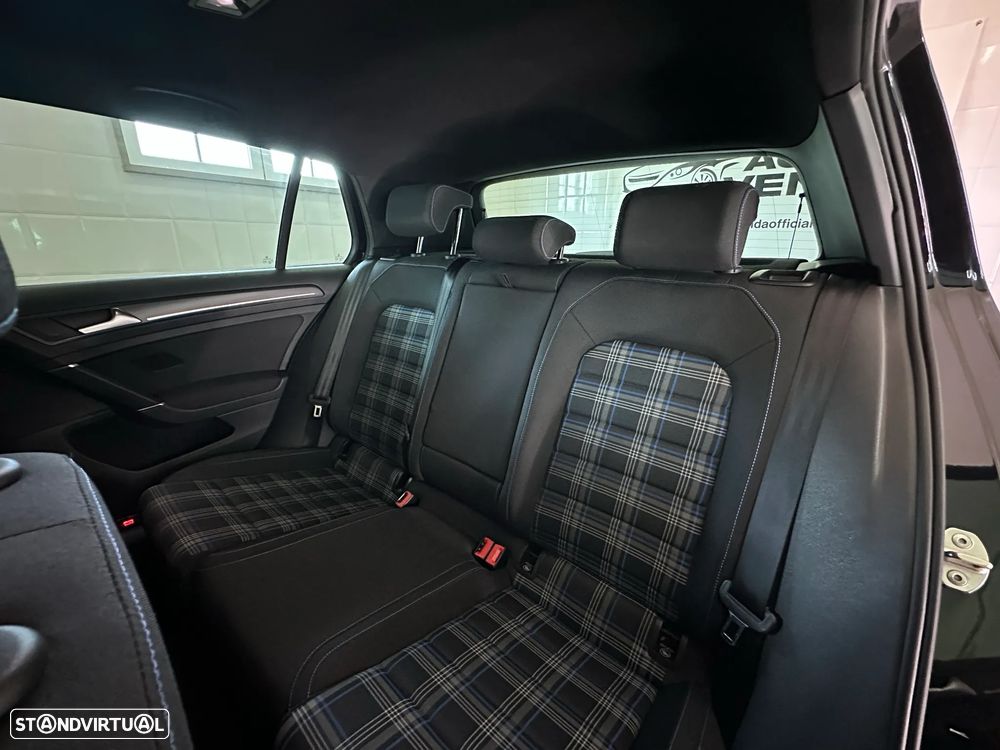 VW Golf 1.4 GTE Plug-in - 10