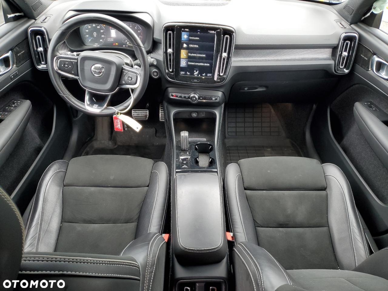 Volvo XC 40 T5 AWD Momentum - 8