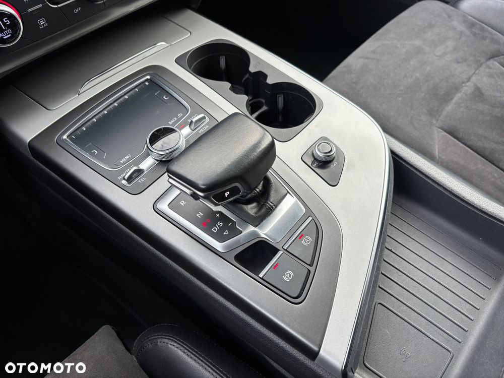 Audi Q7 45 TDI mHEV Quattro S Line Tiptr - 32