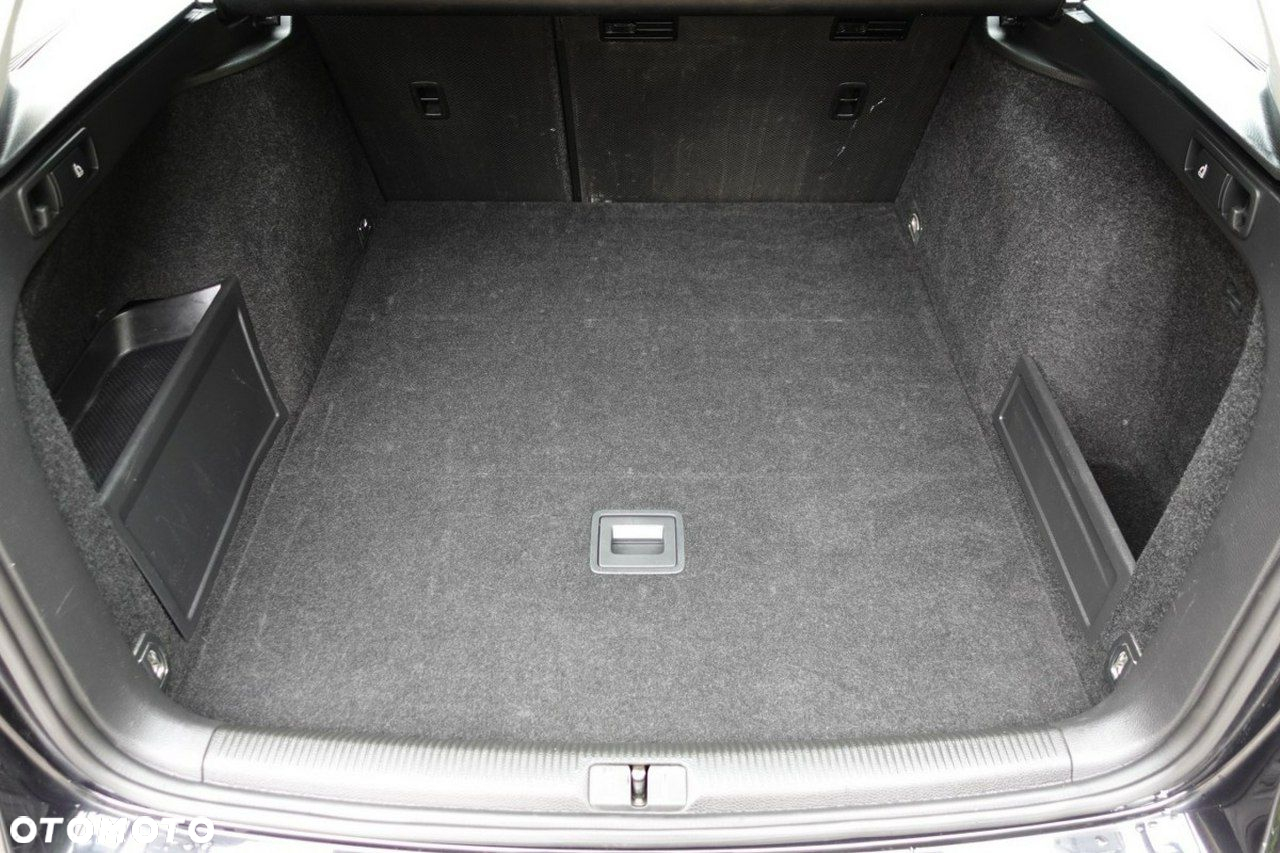 Volkswagen Passat - 20