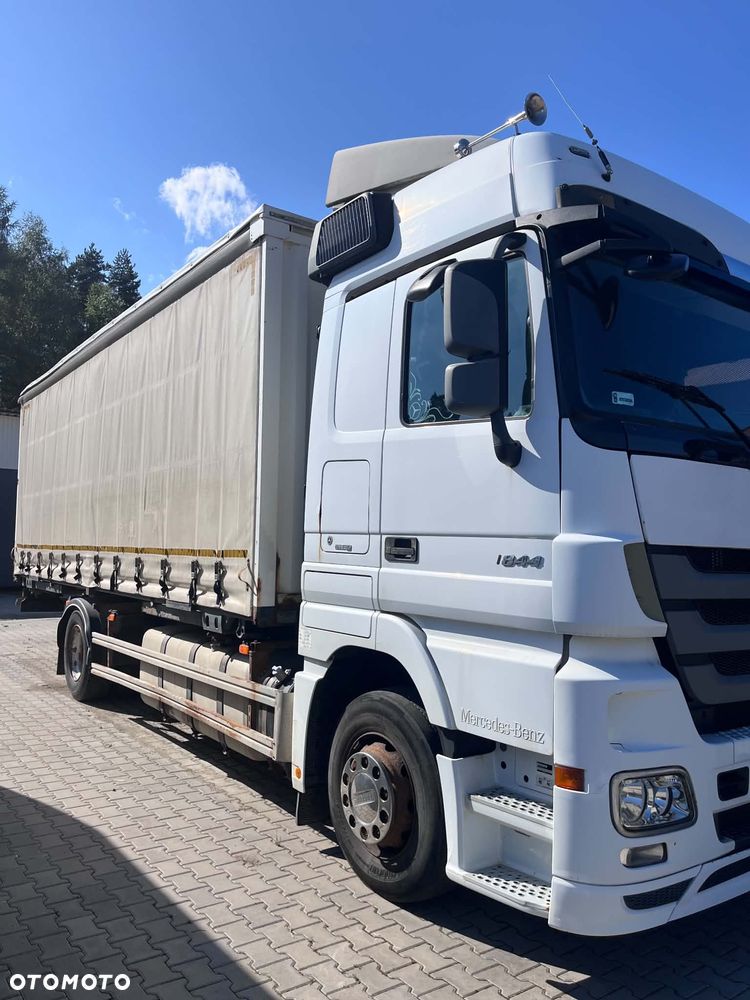 Mercedes-Benz ACTROS - 2