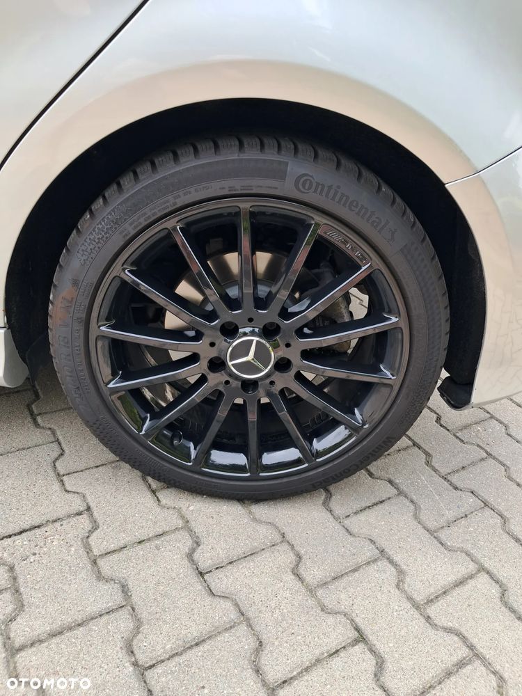 Mercedes-Benz Klasa A 250 4-Matic AMG Line - 31