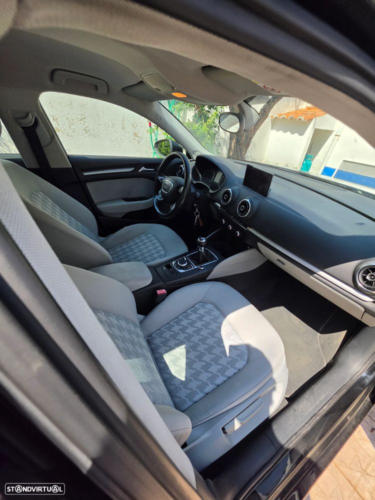 Audi A3 Sportback 1.6 TDI Attraction - 11