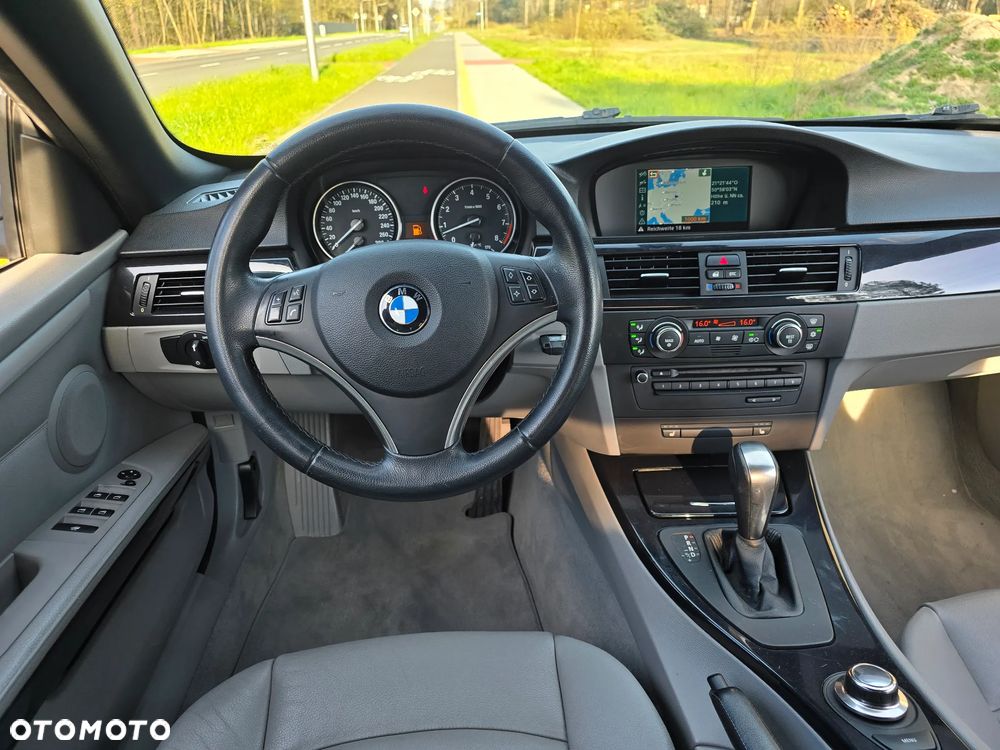 BMW Seria 3 330i M Sport Edition - 5