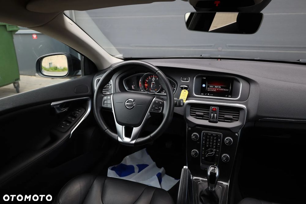 Volvo V40 T2 Inscription - 8