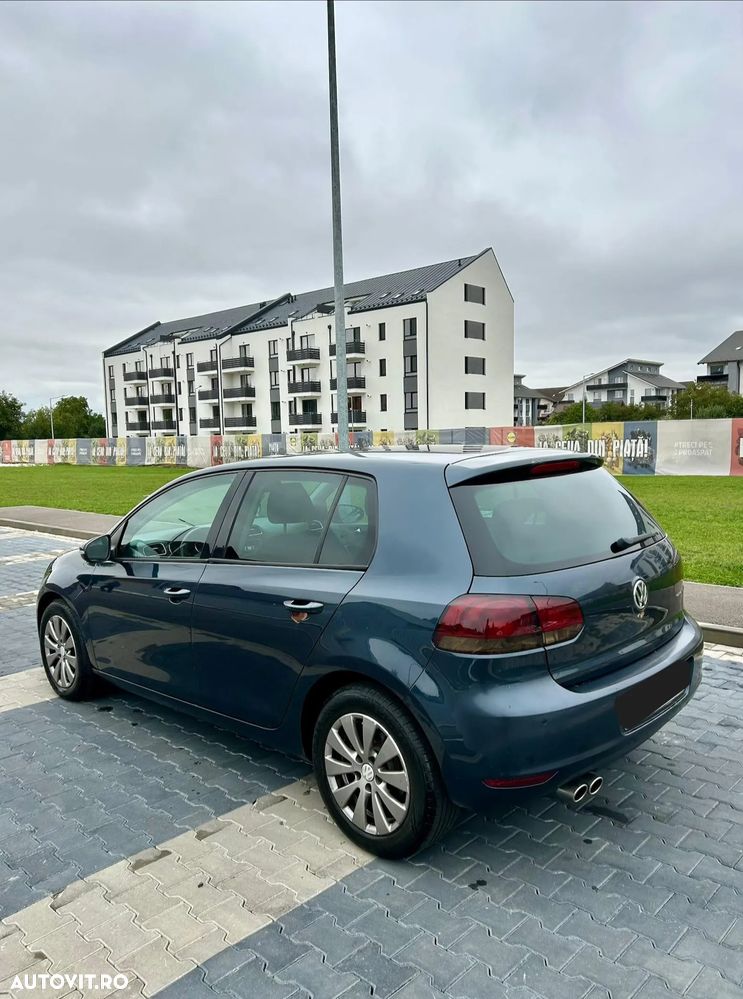Volkswagen Golf - 2