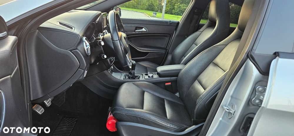 Mercedes-Benz CLA 200 CDI AMG Line - 5