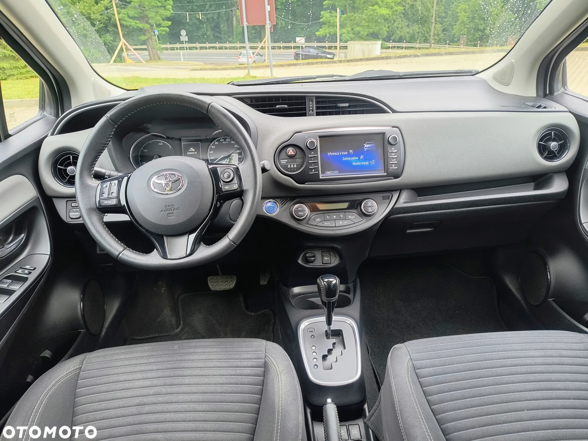 Toyota Yaris Hybrid 1.5 VVT-i Comfort - 13