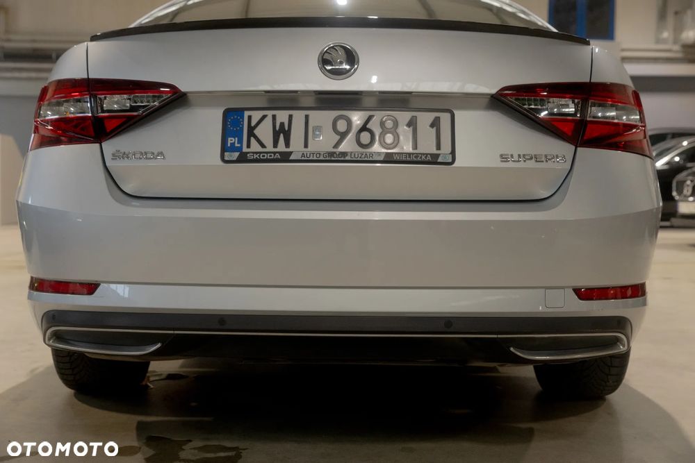 Skoda Superb 2.0 TDI Sportline DSG - 6