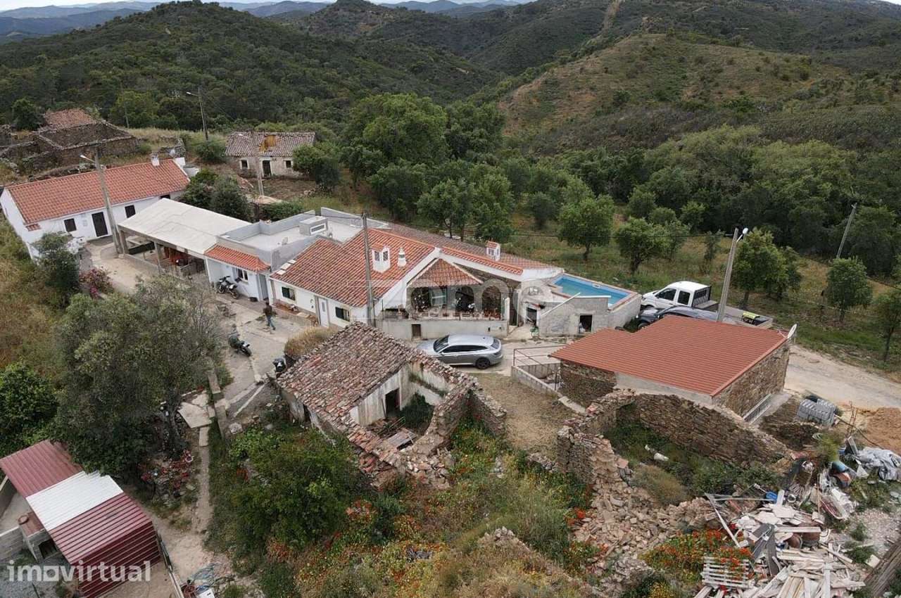 Ruína para recuperar em Monte Velho, São Barnabé, Almodôvar - Grande imagem: 2/12