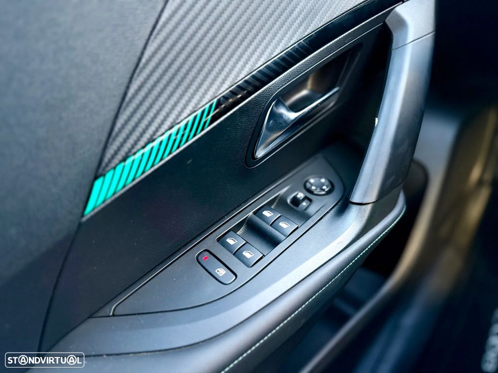 Peugeot 2008 1.5 BlueHDi Allure Pack - 17