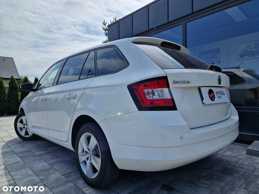 Skoda Fabia 1.2 TSI Active - 3