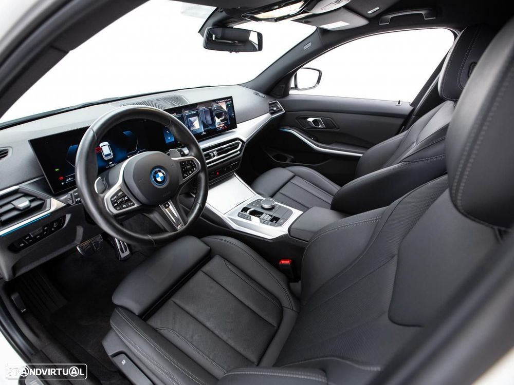 BMW 330 e xDrive Aut. - 9