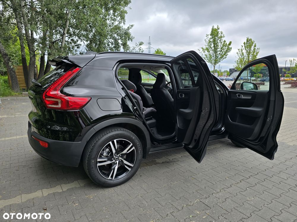 Volvo XC 40 B5 AWD Ultimate Dark - 13