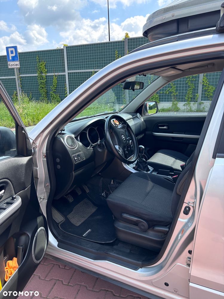 Suzuki Grand Vitara 2.0 Club - 7