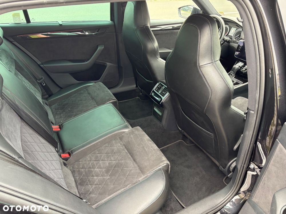 Skoda Superb 2.0 TDI 4x4 Sportline DSG - 10