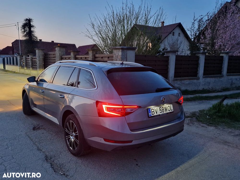 Skoda Superb 2.0 TDI DSG 4X4 Ambition - 4