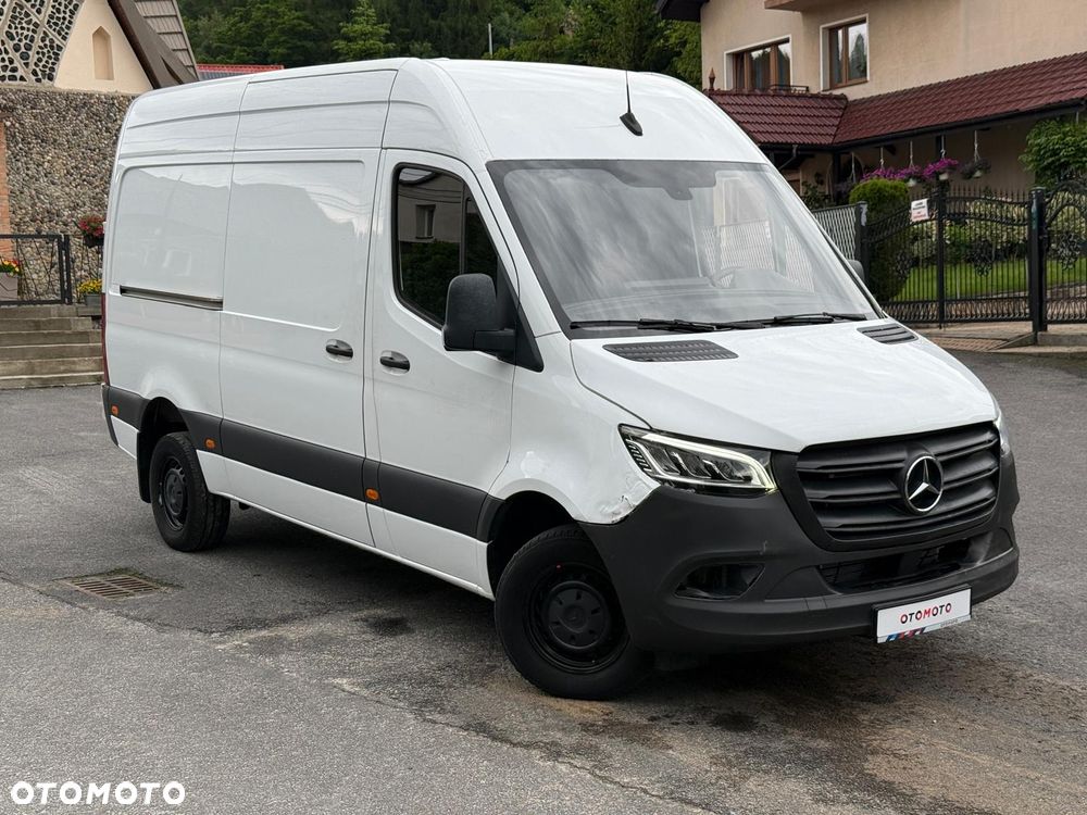 Mercedes-Benz SPRINTER - 25