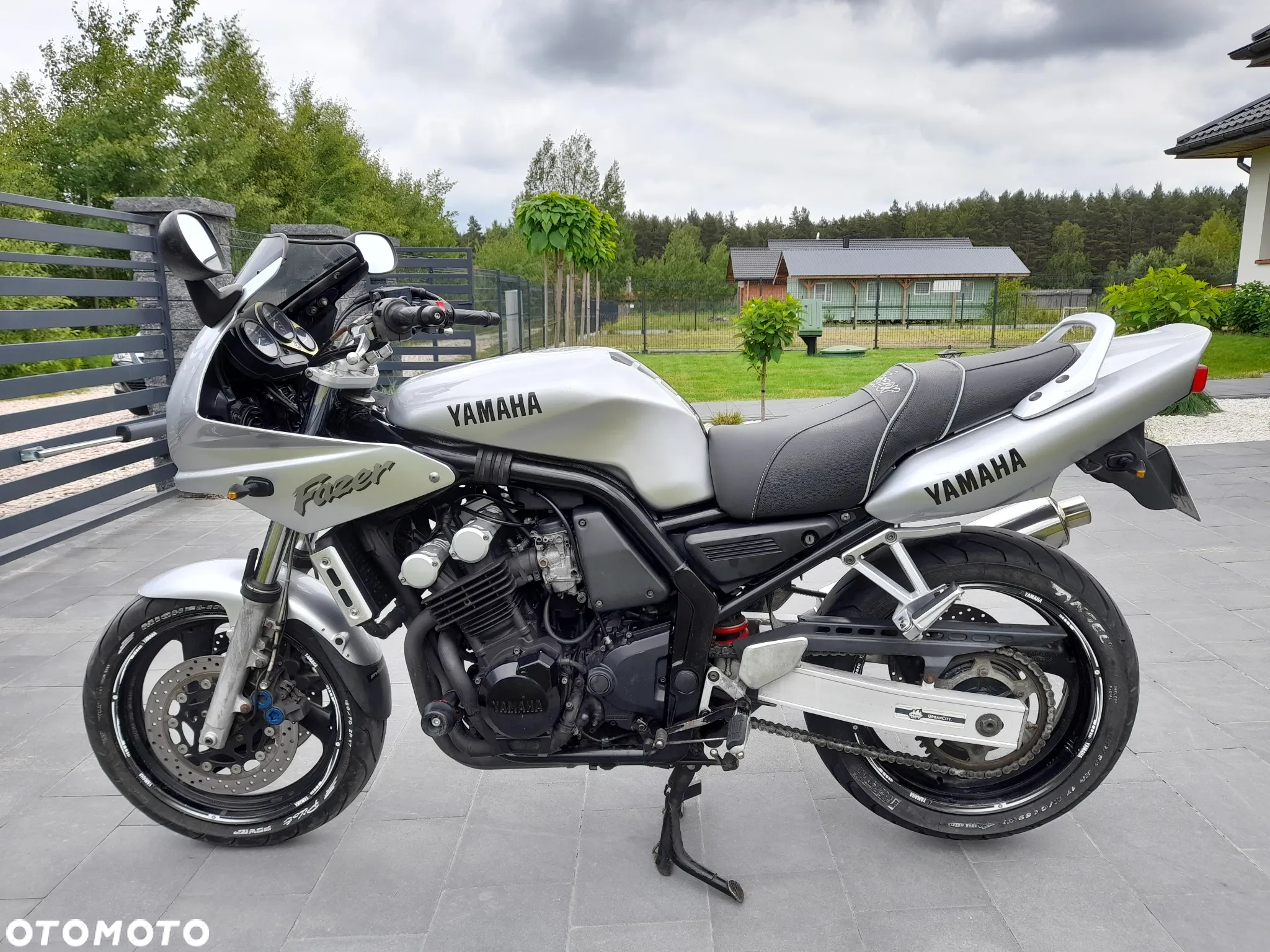 Yamaha FZS - 7