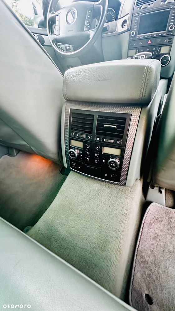 Volkswagen Touareg 3.0 V6 TDI Tiptr - 12