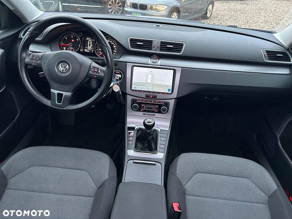 Volkswagen Passat 1.6 TDI BMT Comfortline - 26