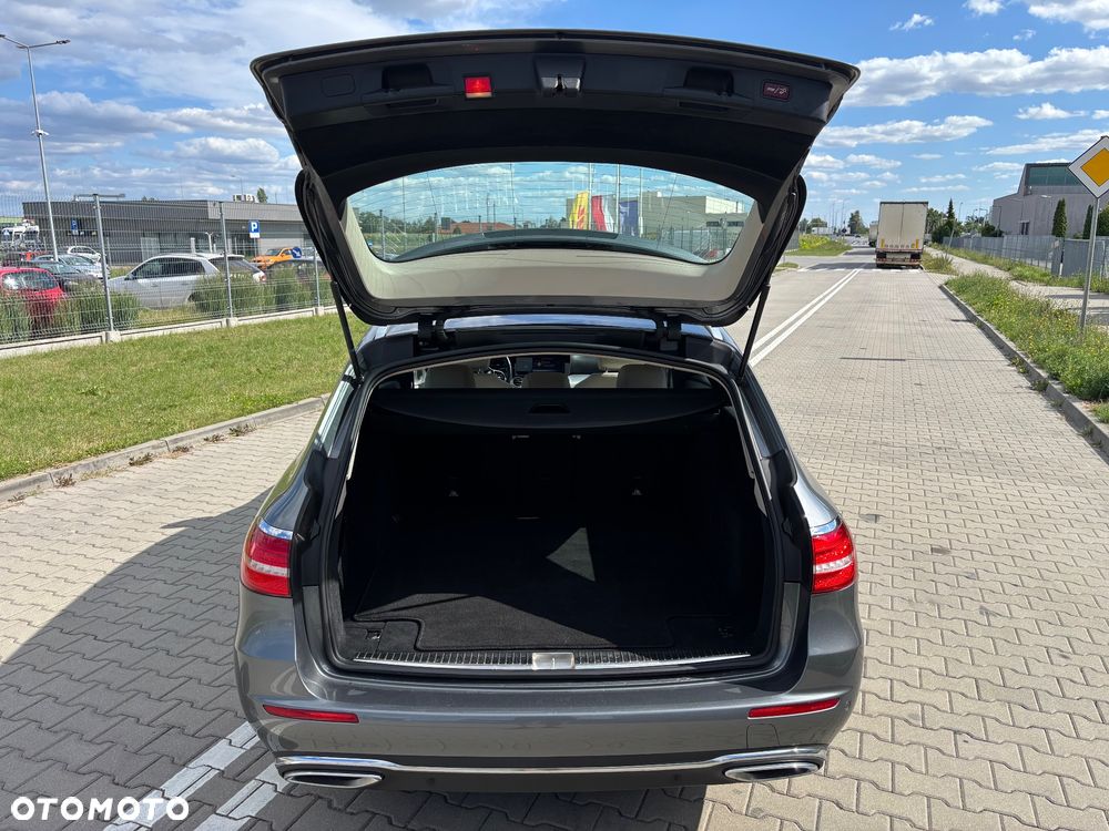 Mercedes-Benz Klasa E 220 d 9G-TRONIC Exclusive - 31