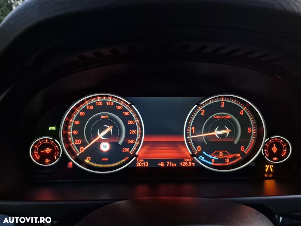 BMW X5 xDrive40d - 33