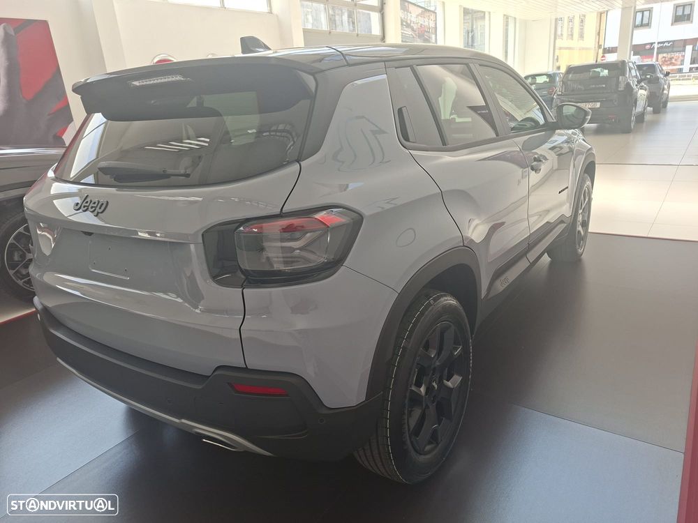 Jeep Avenger 1.2 e-Hybrid Black Edition DCT - 6