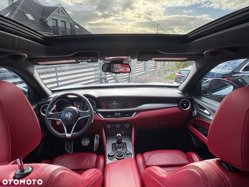 Alfa Romeo Stelvio - 19