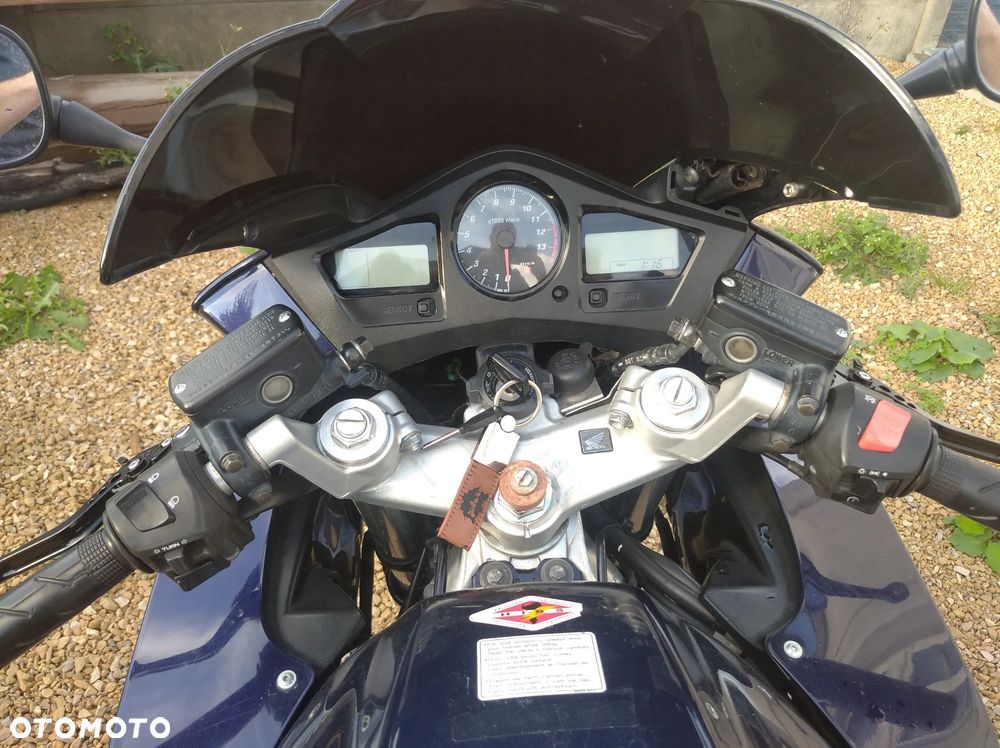 Honda VFR - 6