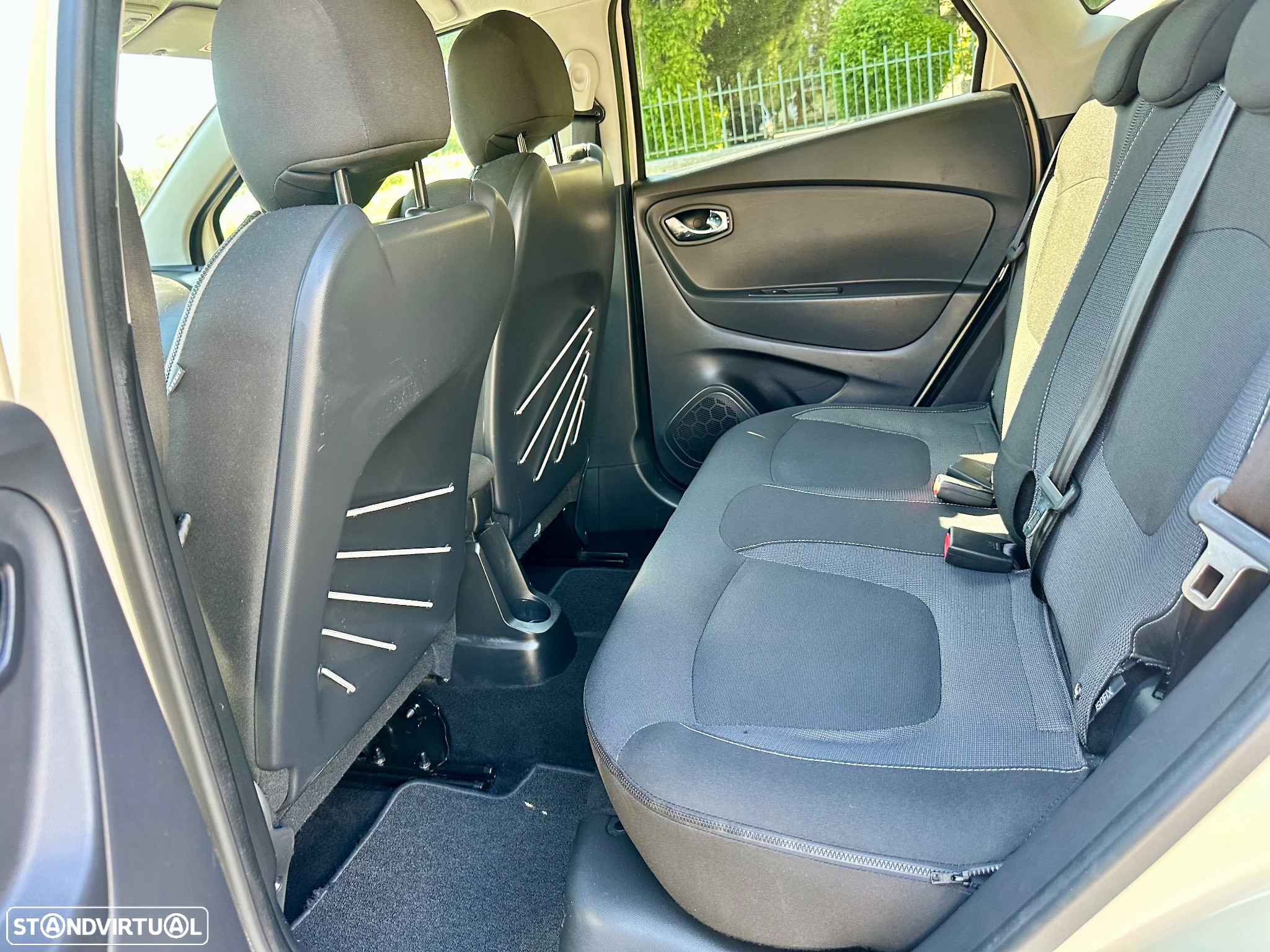 Renault Captur 0.9 TCE Exclusive - 26