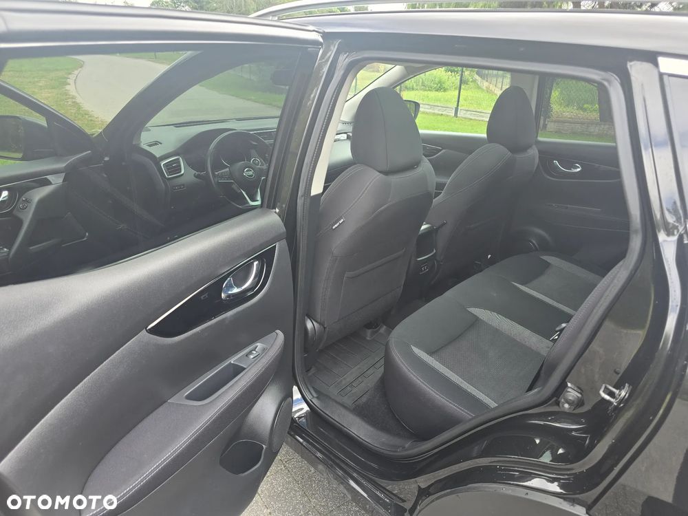 Nissan Qashqai 1.3 DIG-T N-Connecta EU6d - 9
