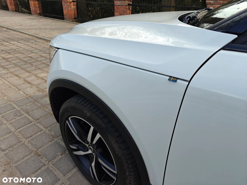 Volvo XC 40 D4 AWD Geartronic R-Design - 13