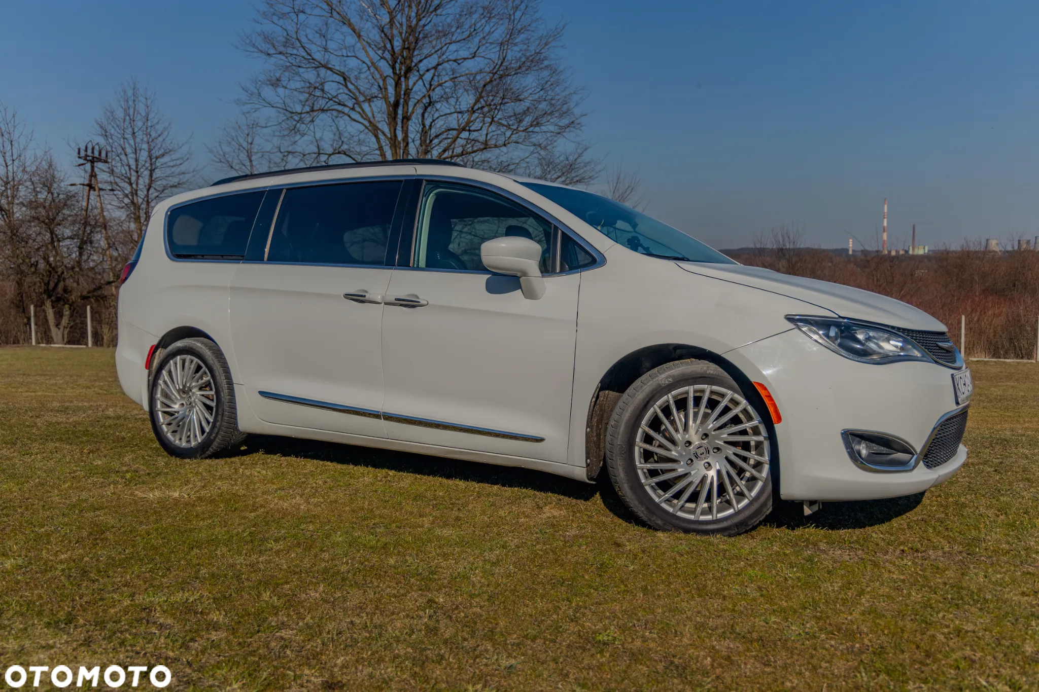 Chrysler Pacifica - 16