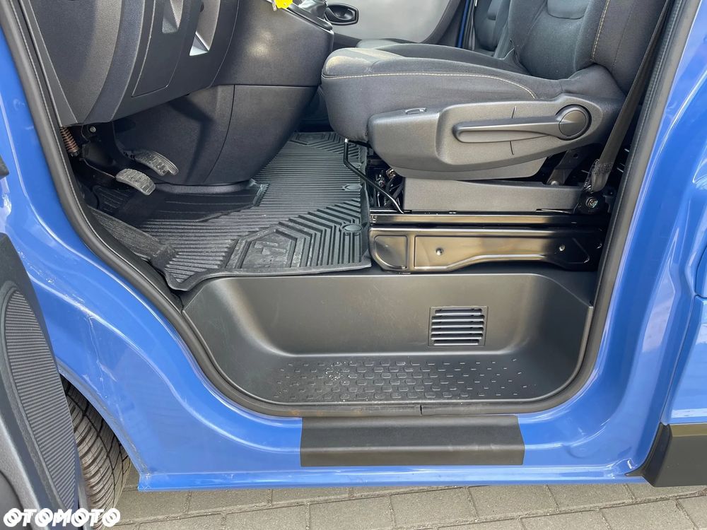 Renault Trafic - 22