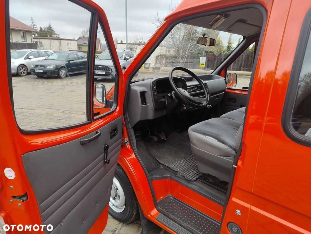 Ford Transit GL - 15