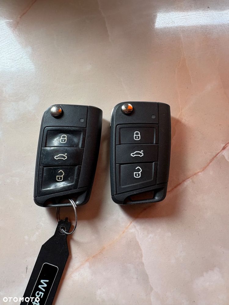 Volkswagen Golf Sportsvan 1.4 TSI (BlueMotion Technology) Comfortline - 21