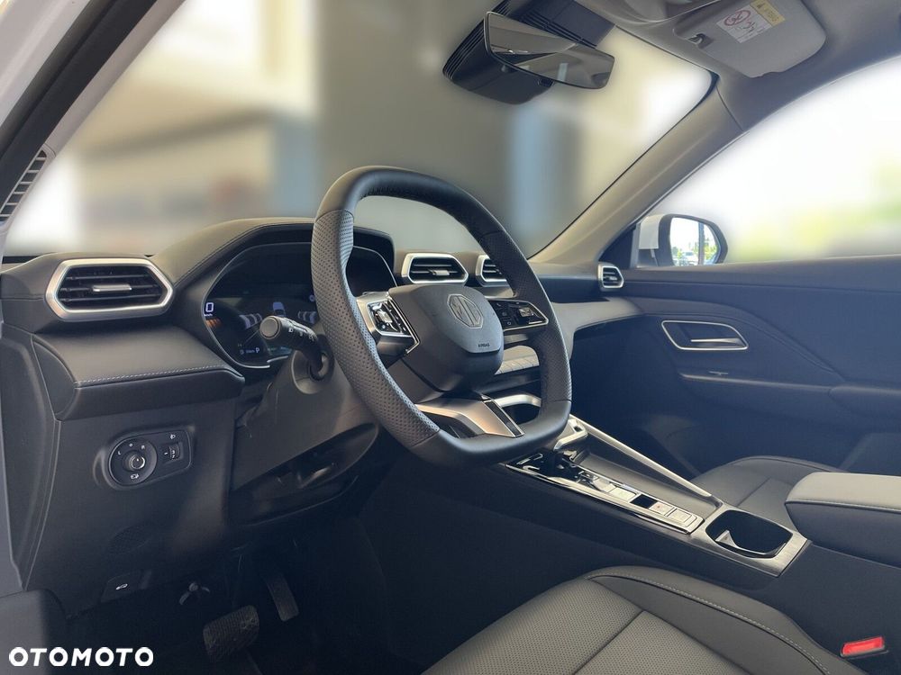 MG ZS Hybrid+ - 21
