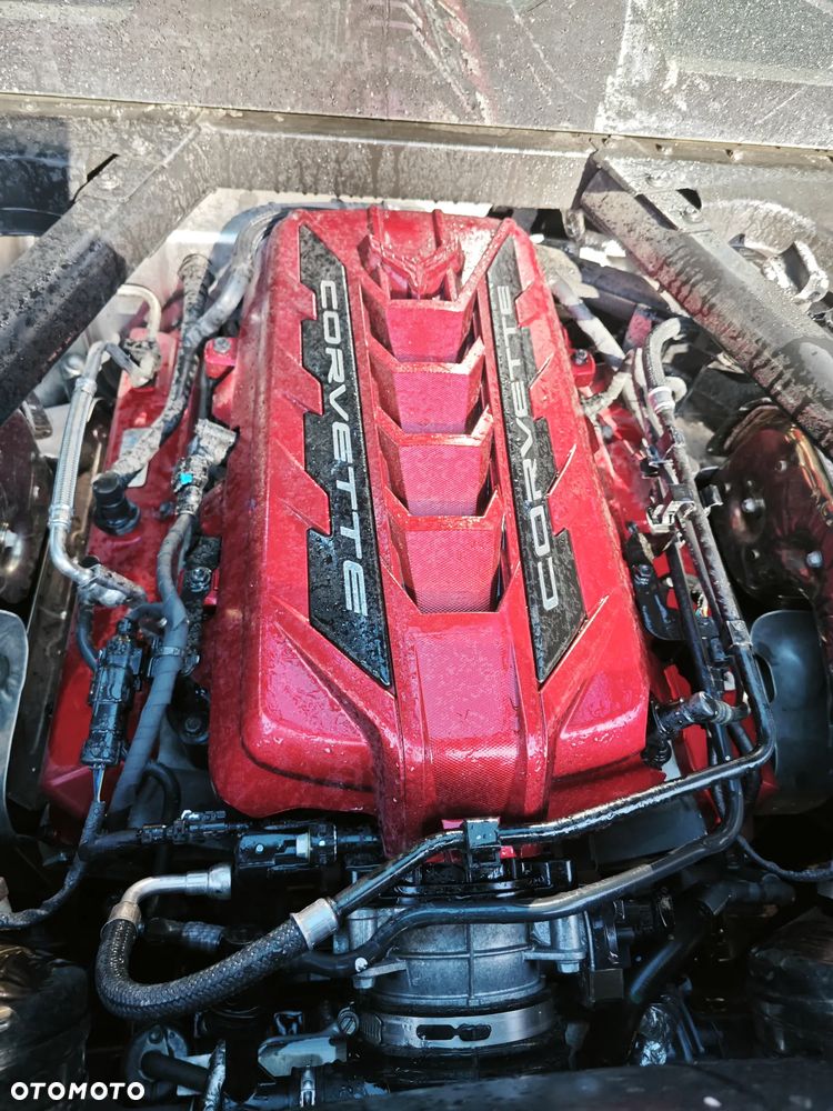 Chevrolet Corvette - 10