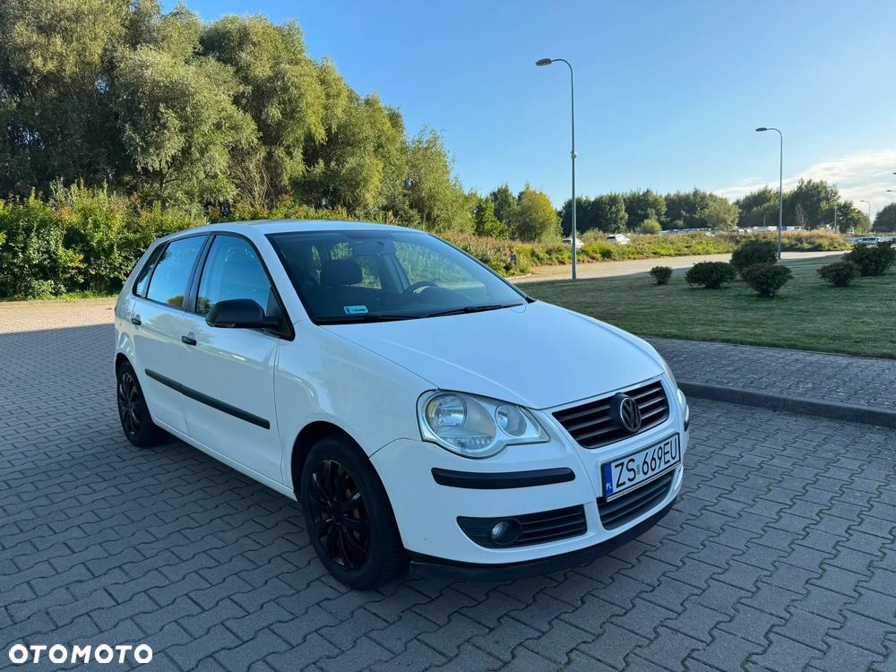 Volkswagen Polo - 2